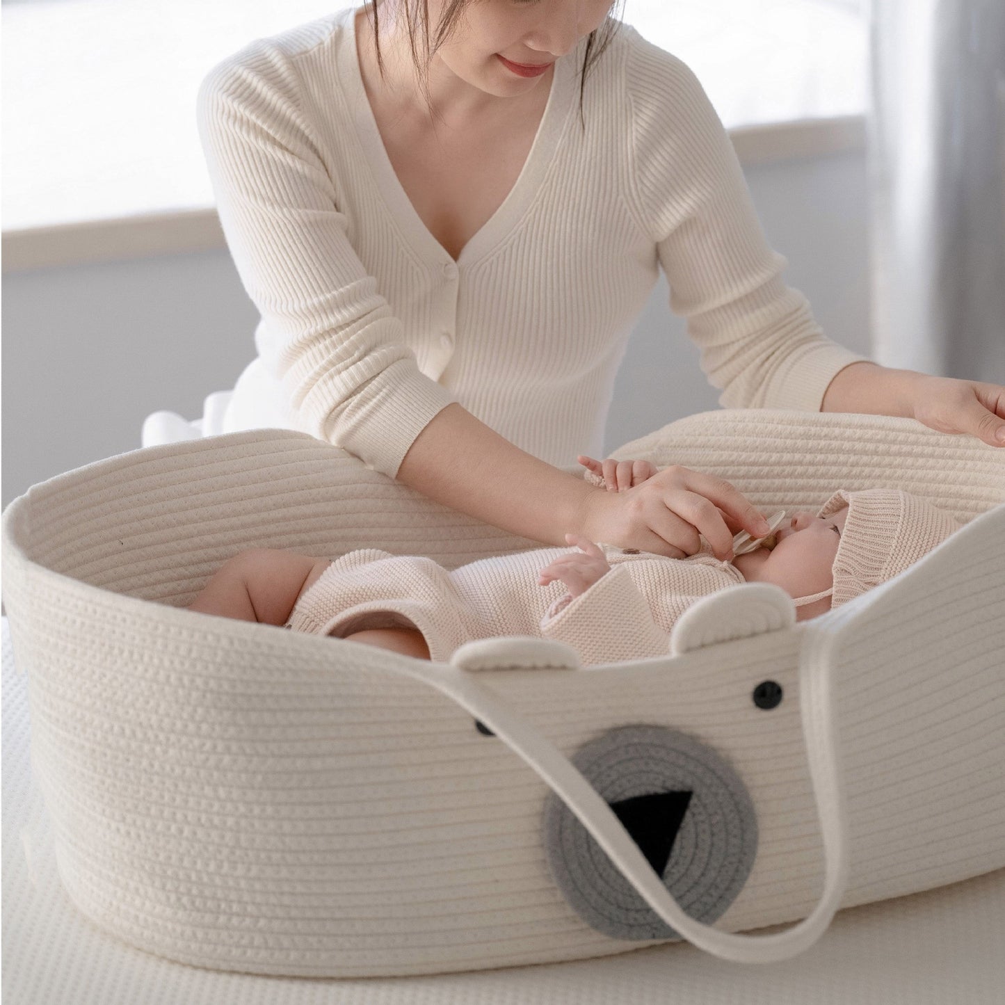 Couffin Portable pour Bébé en Corde de Coton – Pliable, Écolo et Chic